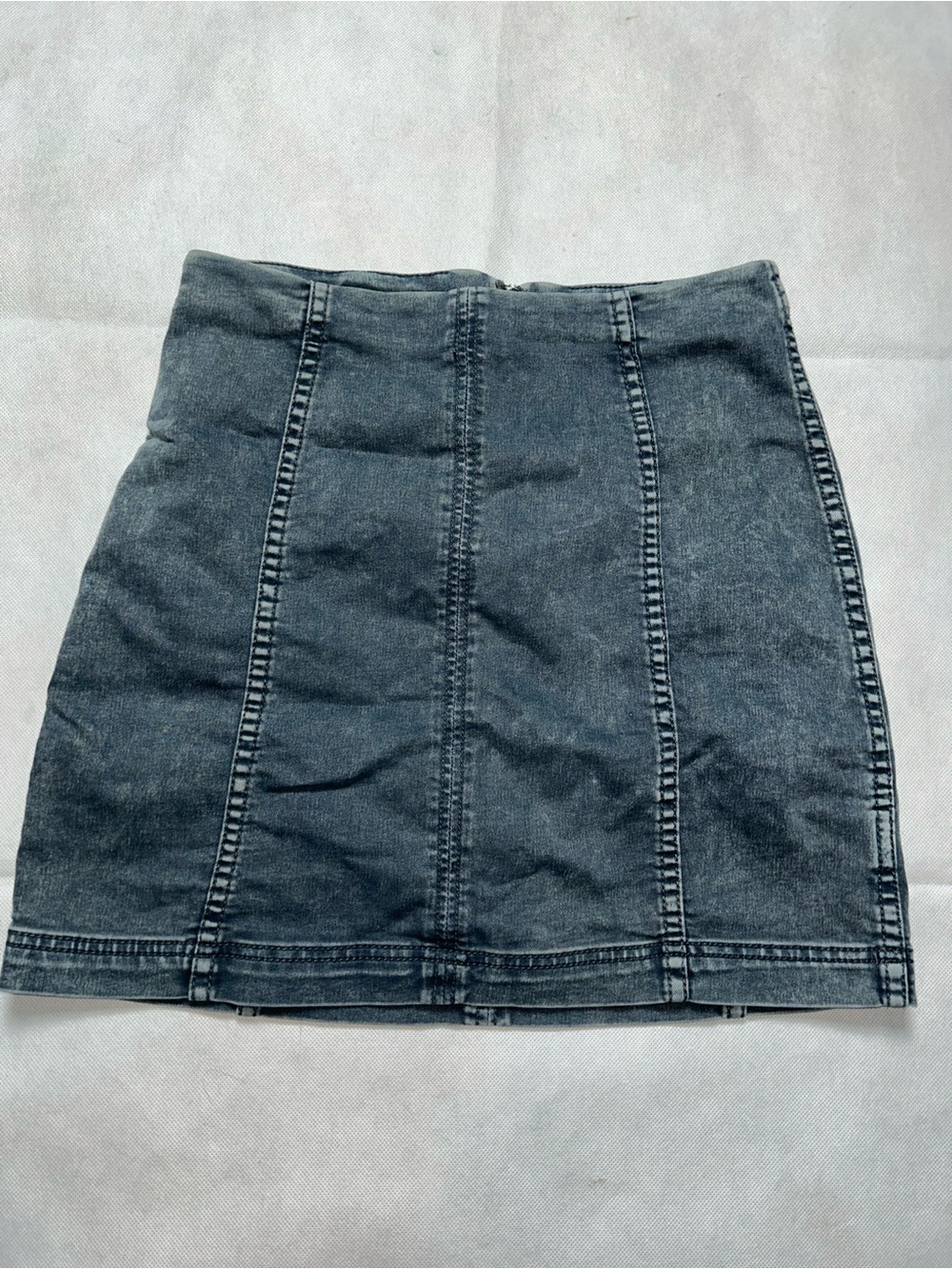 Free People stretch denim mini skirt size 6